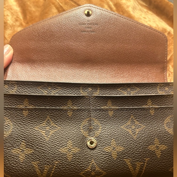 Authentic Louis Vuitton Portefeuille Sarah Wallet - Picture 17 of 17